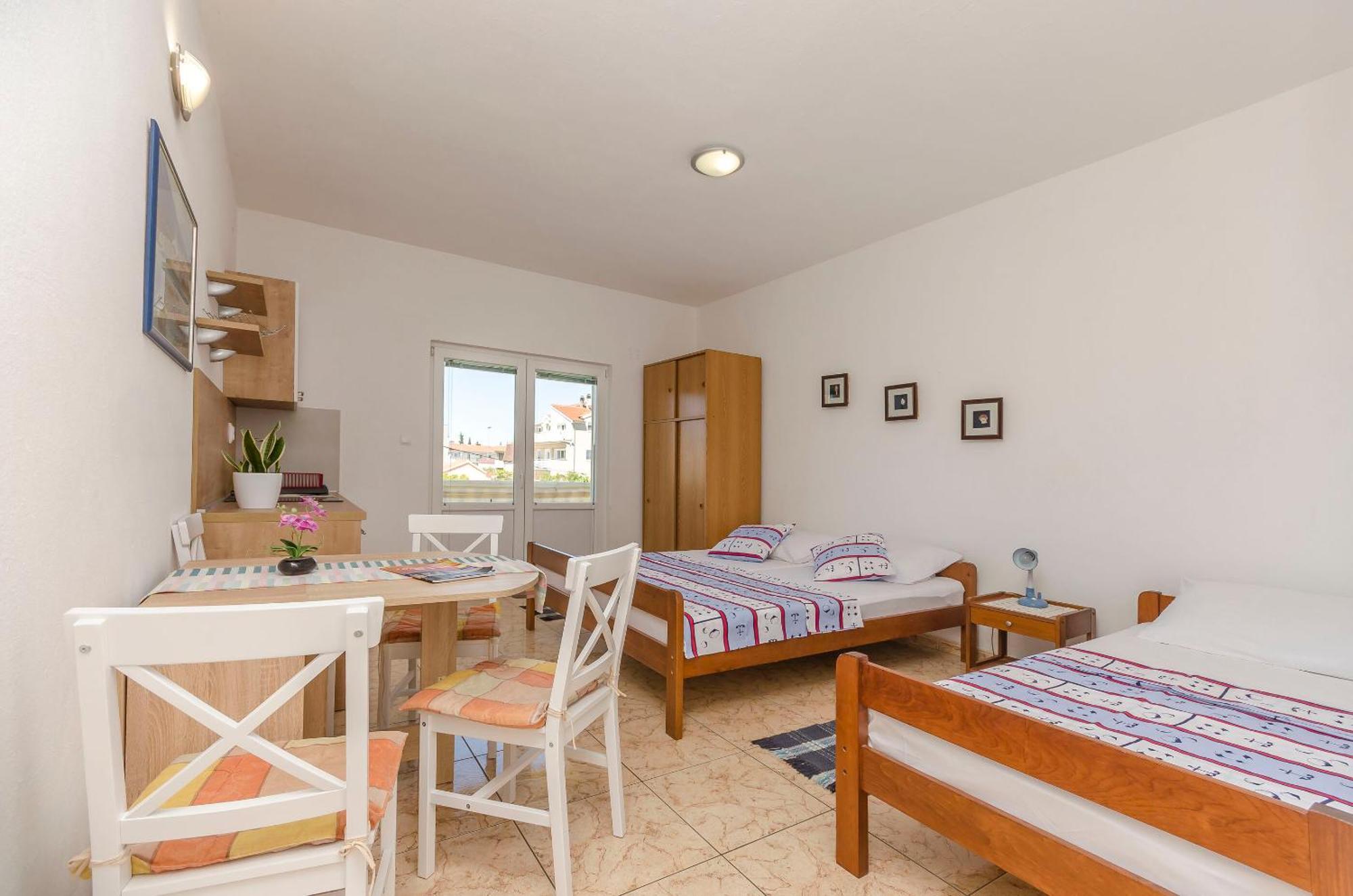 Apartments Sweet Escape Vodice Ngoại thất bức ảnh